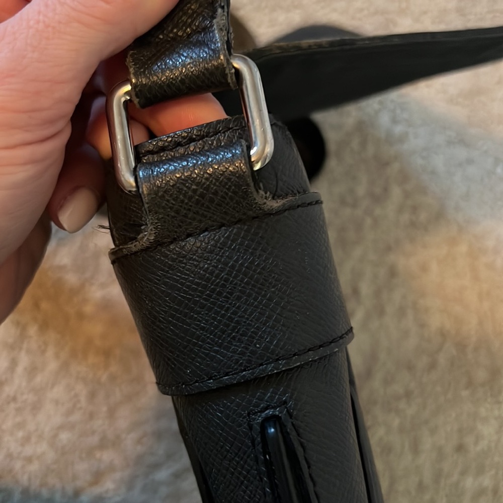 Authentic crossbody Louis Vuitton bag - Picture 6 of 9